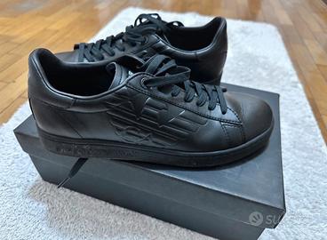 Emporio Armani nere