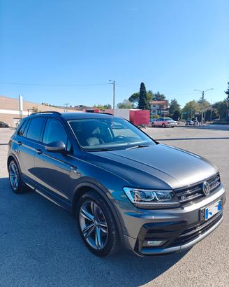 Volkswagen Tiguan 1.5 sport dsg r line