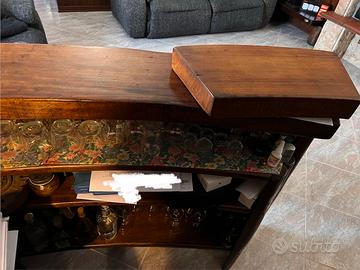 Angolo Bar in legno massello