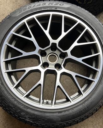 Kit cerchi e gomme Macan