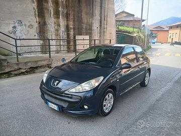 Peugeot 206 1.1 benzina e GPL 60cv neopatentati 
