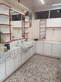 Arredamento parrucchiere per uomo