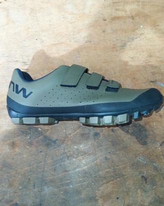 Scarpe da mountain bike