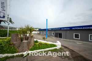 PORZIONE DI CAPANNONE - PREDDA NIEDDA