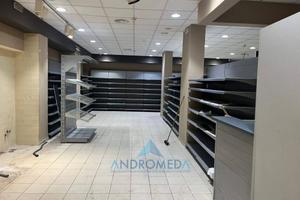 Immobile di 350 m² a Aversa