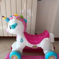 unicorno a dondolo