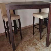 Tavolo alto compreso di 2 sgabelli 