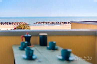 FRONTE MARE "Appartamento sulla spiaggia"