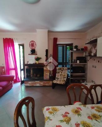 3 LOCALI A BELLEGRA