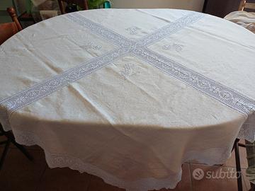 tovaglia in lino grezzo interamente lavorata a man