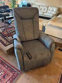 Poltrona reclinabile elettromedicale