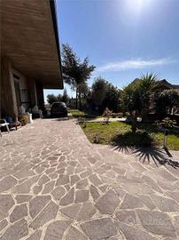 Appartamento di 150 m² con più di 5 locali a Bella