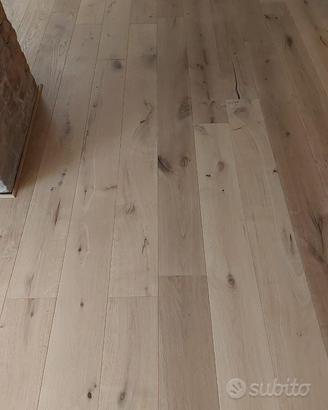 Parquet maxiplancia nodata oliata a Rimini