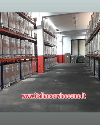 scaffale con certificazioni