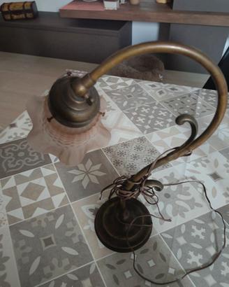 Lampada da tavolo