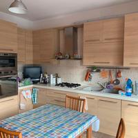 Camera ampia vicinanze centro, scuole, universita'