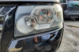 LAND ROVER FREELANDER 2 ANNO 2008 - FARO ANTERIORE
