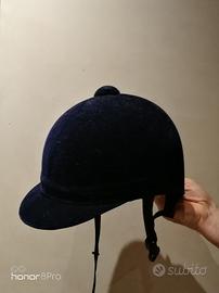 Cappello da equitazione. 