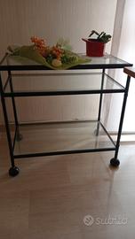 Tavolino con rotelle 