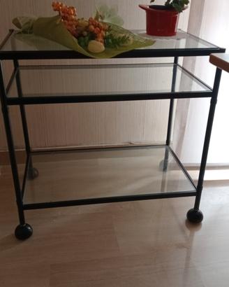 Tavolino con rotelle 