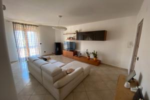 Elegante Casa con Giardino e Tavernetta