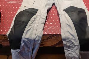 giubbino moto e pantaloni 