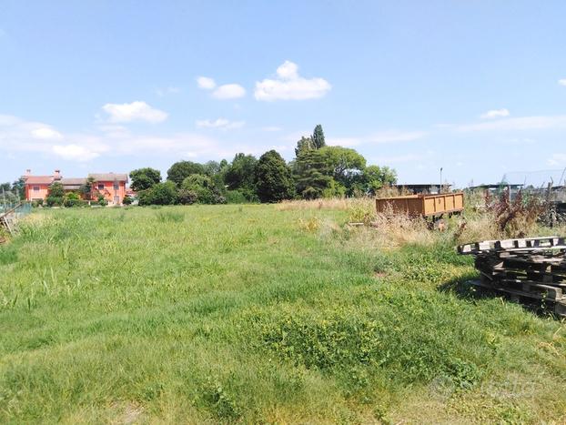 Terreno agricolo con rustico