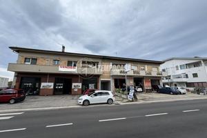 QUARILOCALE CON TERRAZZO IN ZONA SERVITA