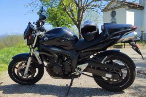 Yamaha FZ6 limited Total black