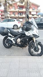 CF Moto MT 650 