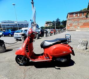Vespa 250 gts