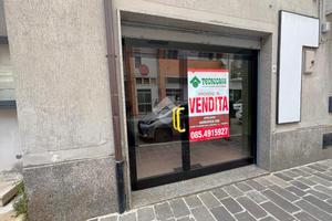 NEGOZIO A SPOLTORE