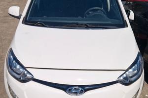 Hyundai i20 diesel 2011 per ricambi (2a)