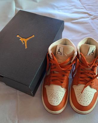 AIR JORDAN