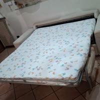 Divano letto matrimoniale