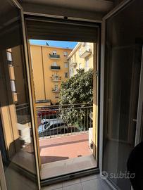 Stanza uso ufficio-studio quartiere Mazzini