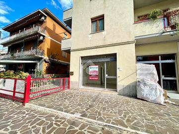 NEGOZIO A SAN GIOVANNI TEATINO