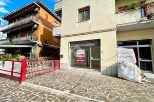 NEGOZIO A SAN GIOVANNI TEATINO