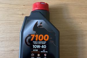 Olio motul 7100 10W40  MA2