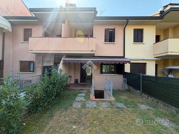 VILLA A SCHIERA A PIEVE DI SOLIGO
