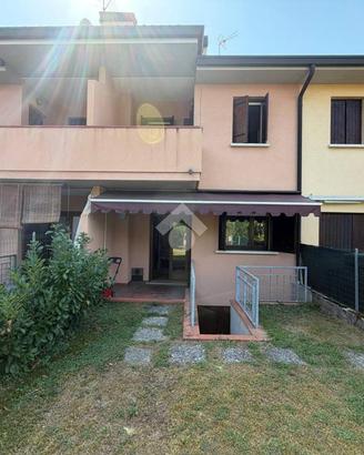 VILLA A SCHIERA A PIEVE DI SOLIGO