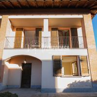 VILLETTA A SCHIERA CON GIARDINO E BOX DOPPIO