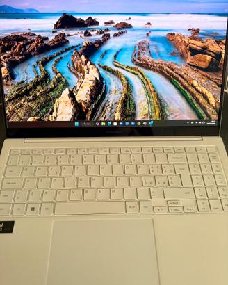 Samsung galaxybook  2 ultra 7