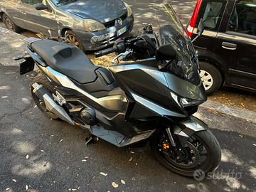 HONDA FORZA 750