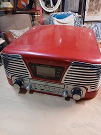 Apparecchio radio, CD e giradischi funzionante