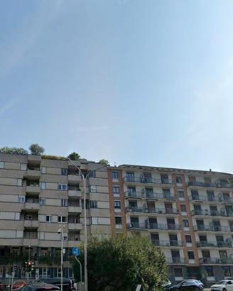 Stanza Singola Como con Balcone Libero da Subito