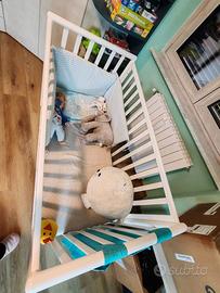 lettino bianco con materasso 