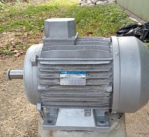 motore elettrico 220/380 trifase, 