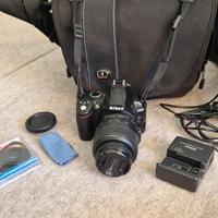 Nikon D3000 con obbiettivo 18-55mm + borsa 