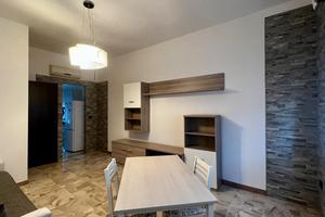 Guspini: Ampio Appartamento 1° piano con box auto